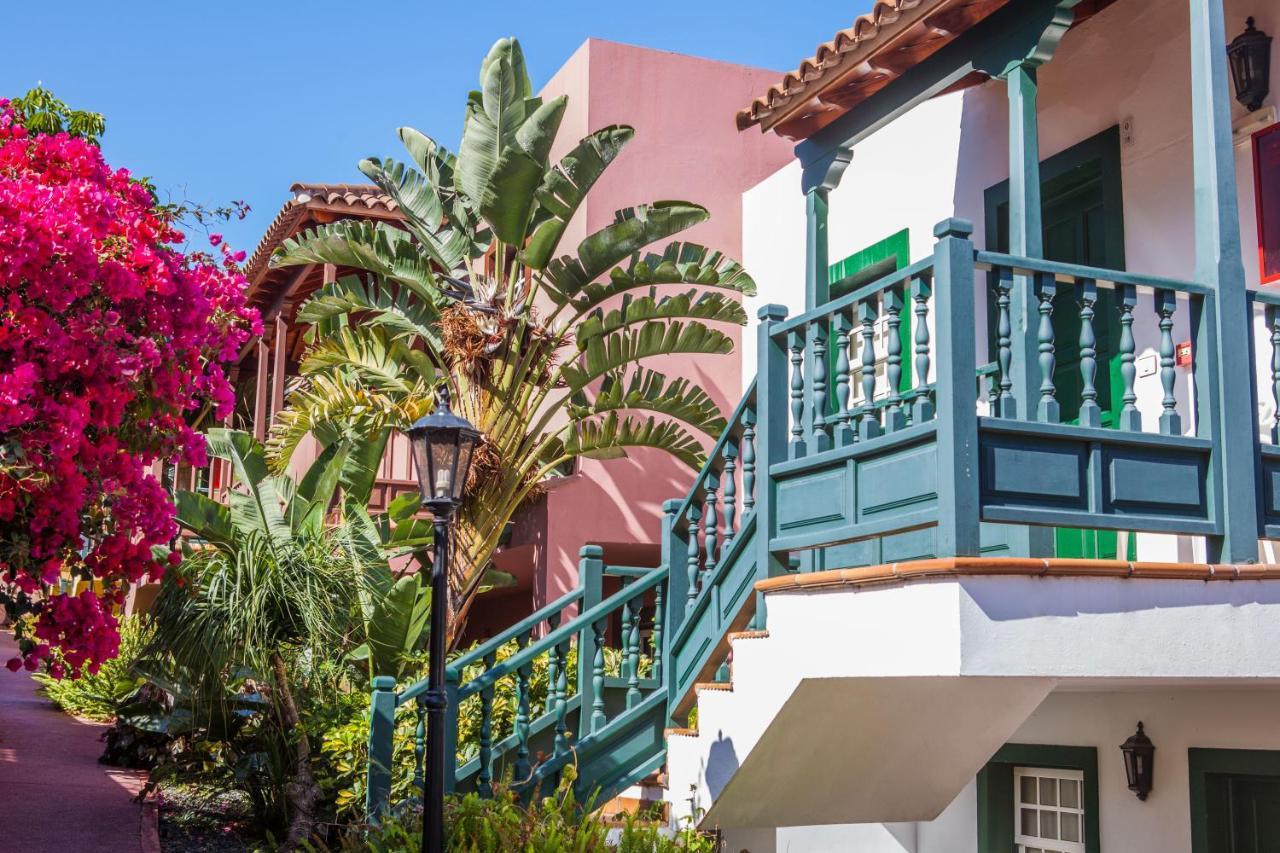Apartamentos Oasis San Antonio Лос-Канкахос Екстер'єр фото